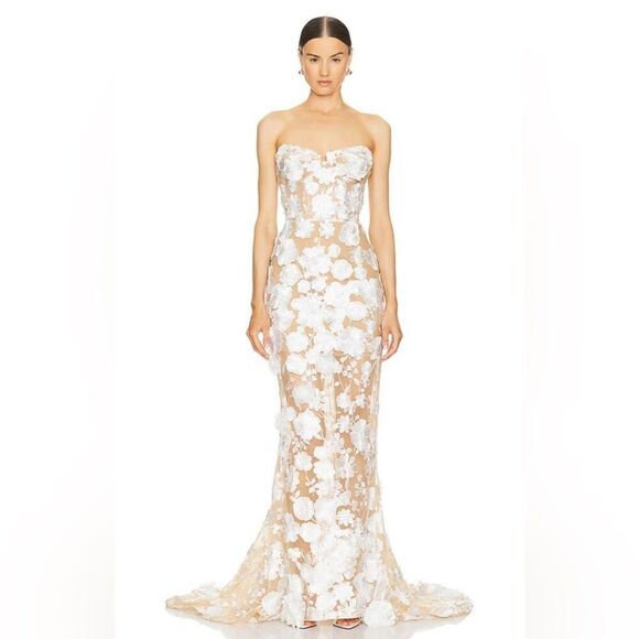 Bronx and Banco Dresses & Skirts - NWOT BRONX AND ABNCO Jasmine Strapless Floral Wedding Bridal Gown in White